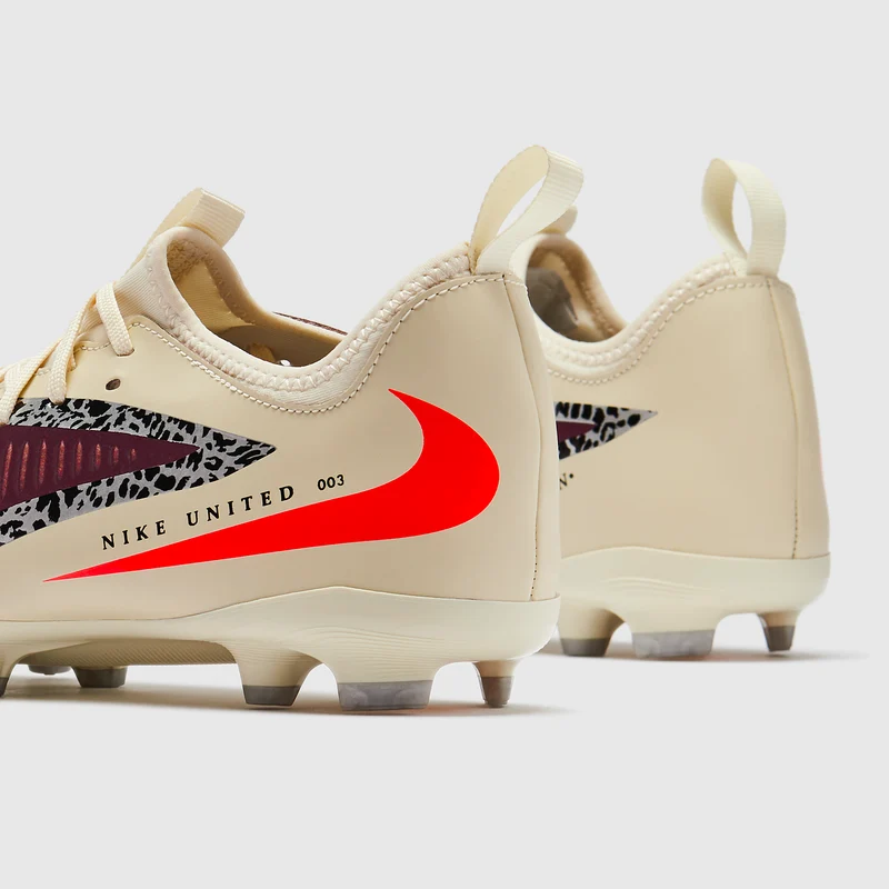 Nike Kinder Phantom 6 Low Academy FG/MG