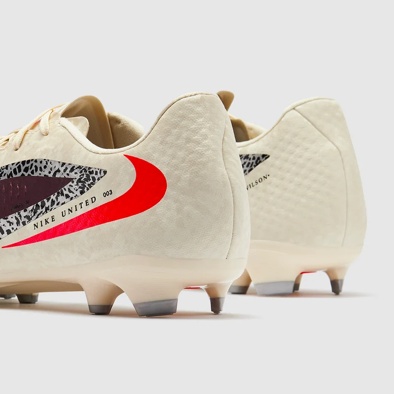 Nike Phantom 6 Low Academy FG