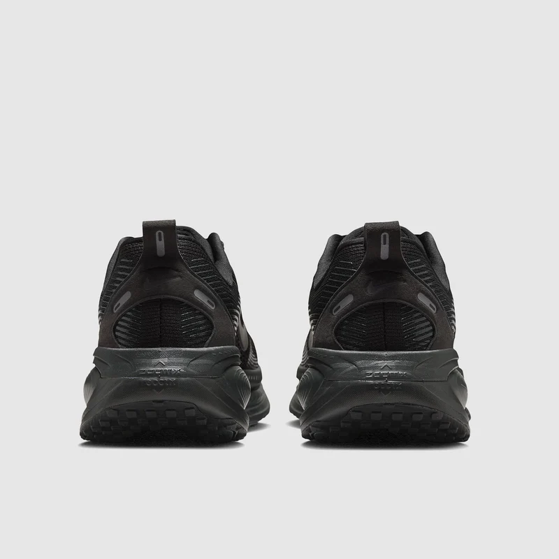 Nike Womens Vomero 18