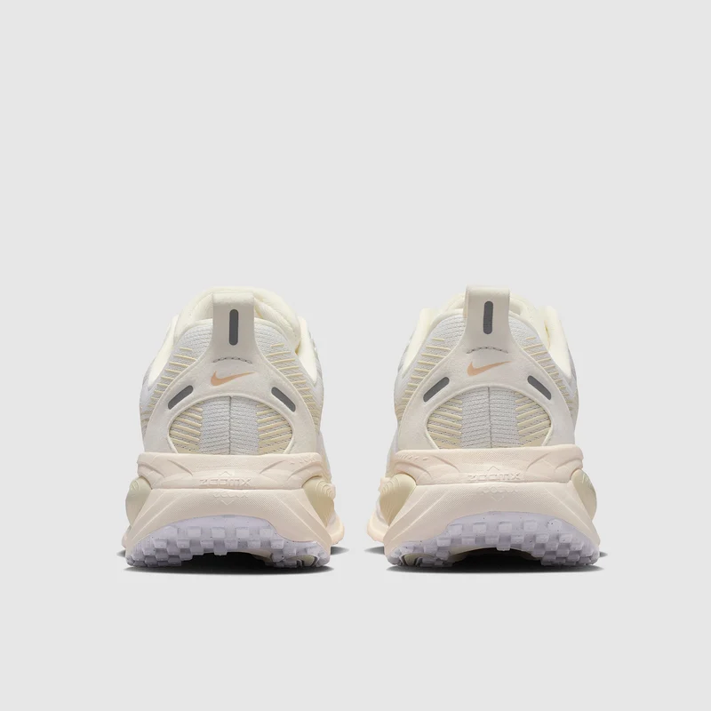 Nike Damen Vomero 18