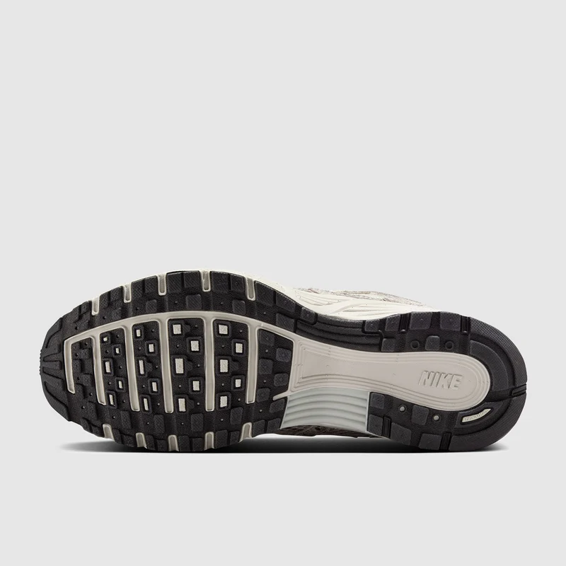 Nike Sportswear Damen P-6000 SE