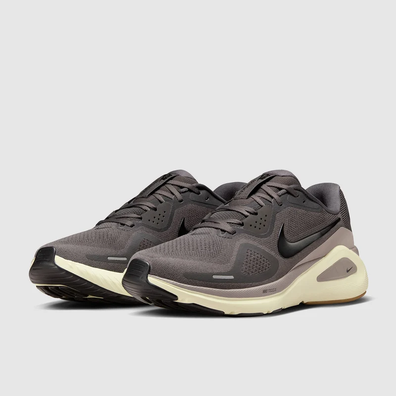 Nike Straßenlaufschuh (Herren) Structure 26