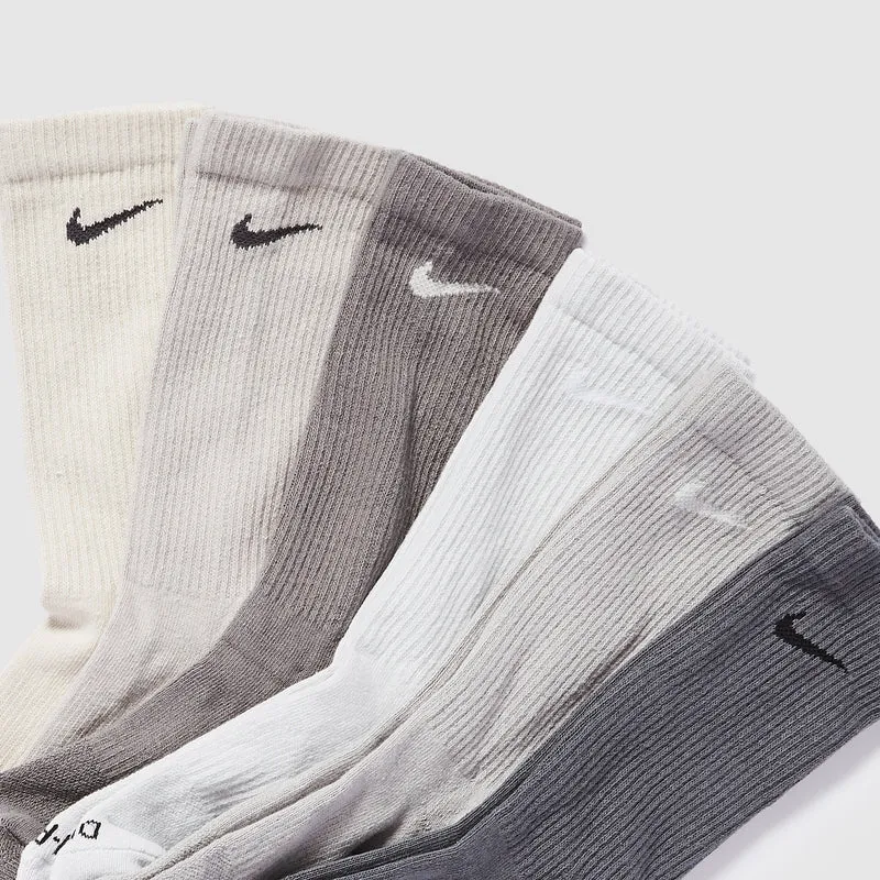 Nike Sportswear Everyday Plus Cushioned Training Crew Socks (6 Pairs)