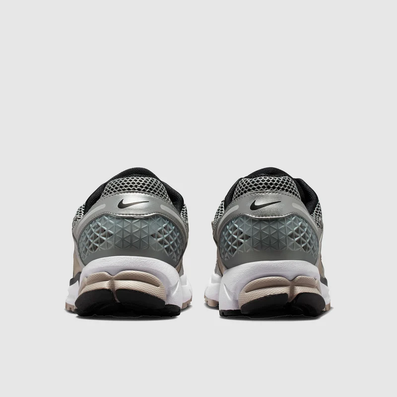 Nike Herrenschuh Zoom Vomero 5