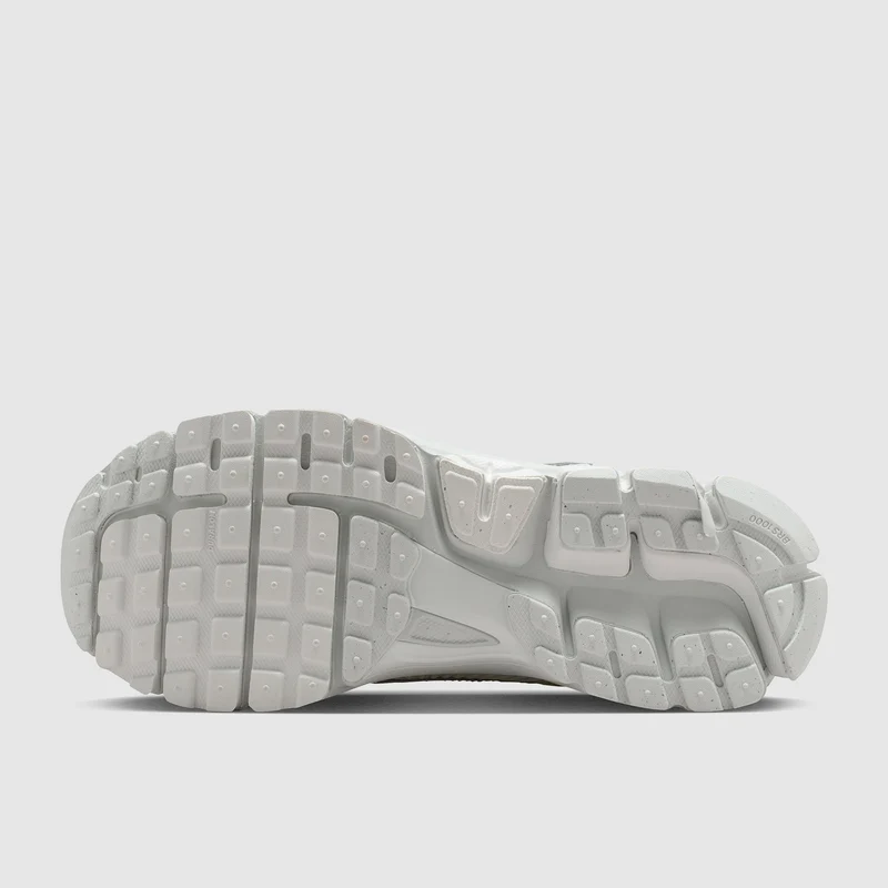 Nike Schuh (Damen) Zoom Vomero 5