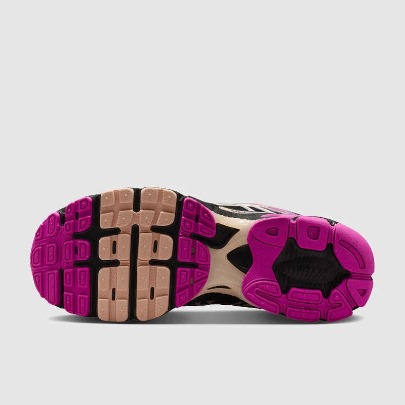Nike Schuh mit reflektierenden Akzenten (Damen) Air Max Moto