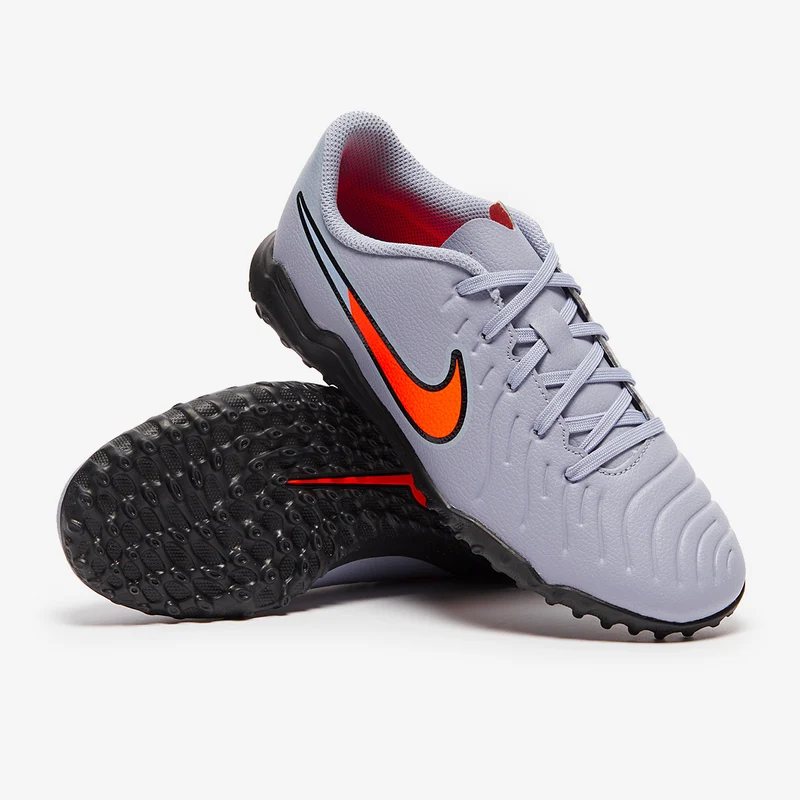 Nike Low Top Turf
