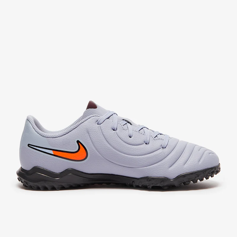 Nike Low Top Turf