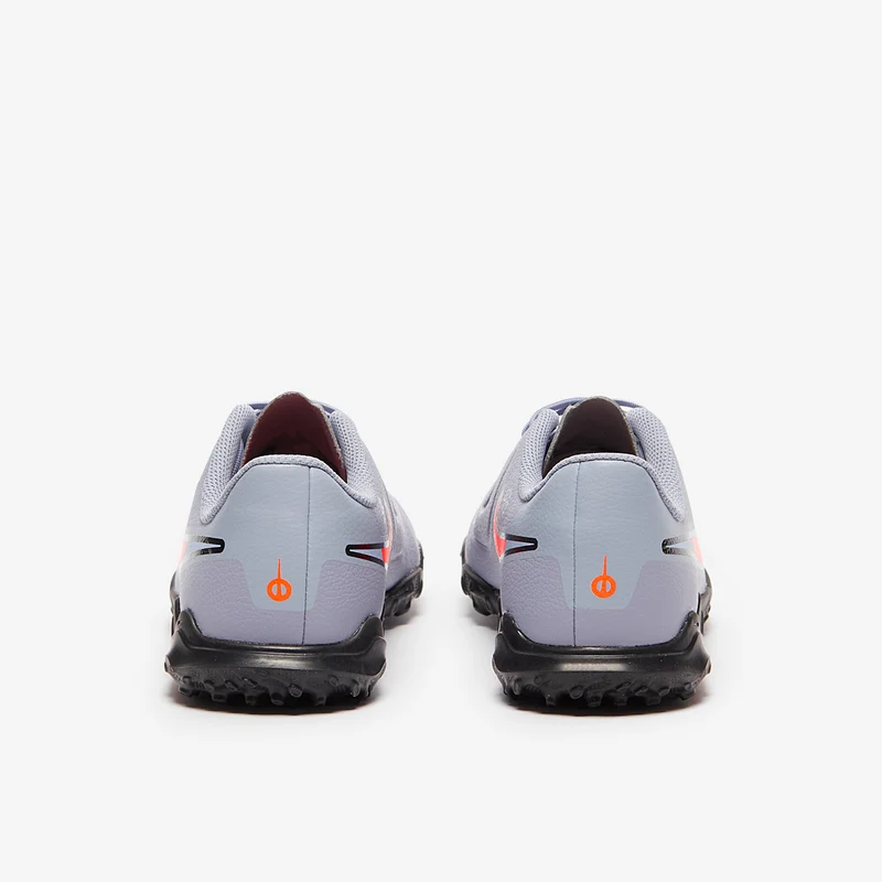 Nike Low Top Turf
