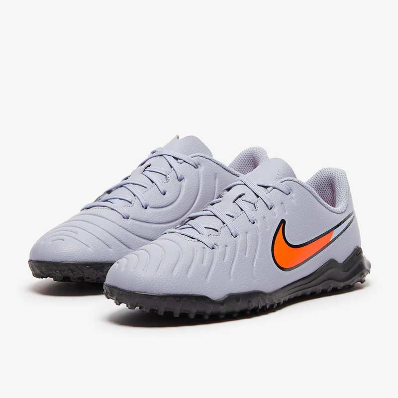 Nike Low Top Turf