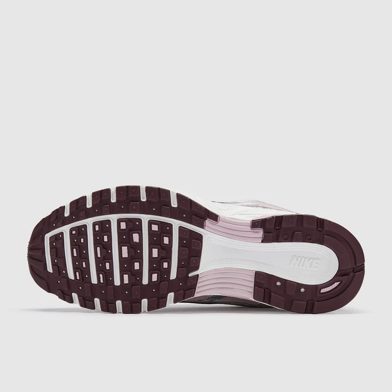 Nike Damenschuh P