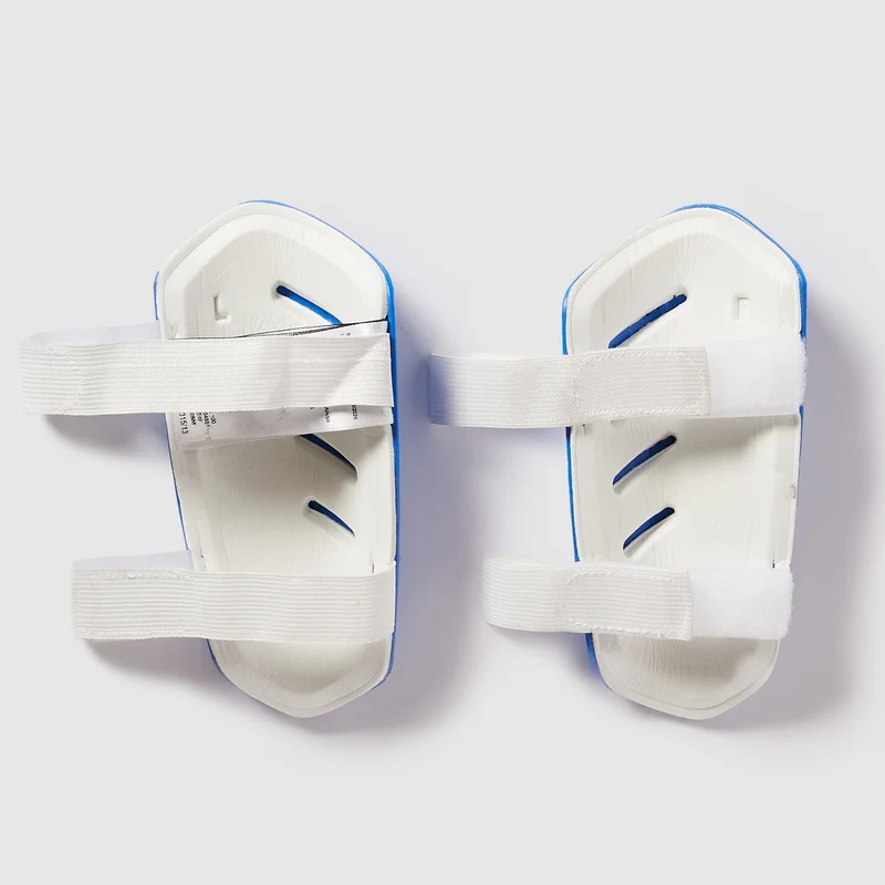 Puma Ultra Light Strap Schienbeinschützer