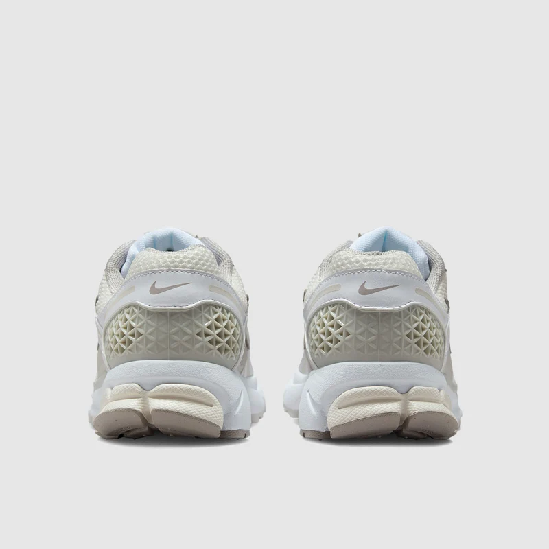 Nike Damenschuh Zoom Vomero 5