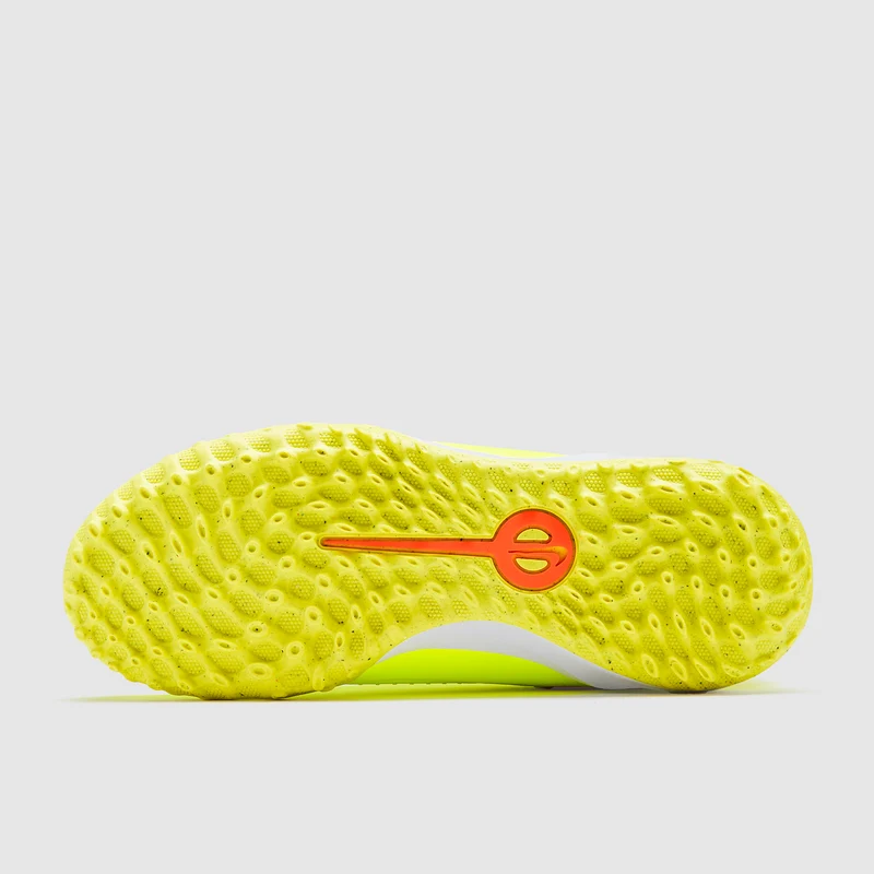 Nike Low Top Turf