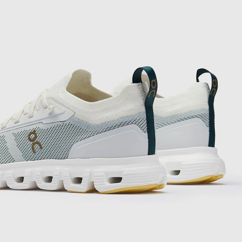 On Damen Cloud 6 Versa