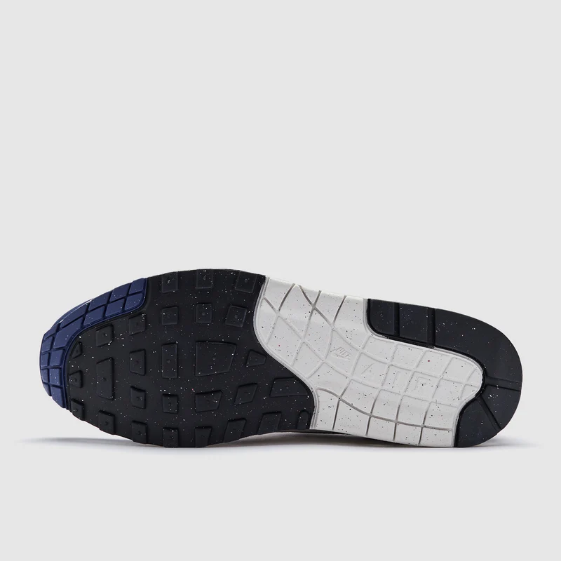 Nike Schuh (Herren) Air Max 1 Essential