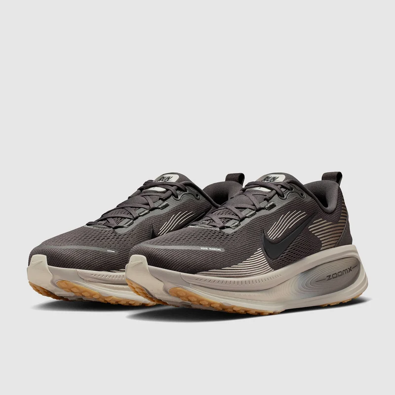 Nike Straßenlaufschuh (Herren) Vomero 18