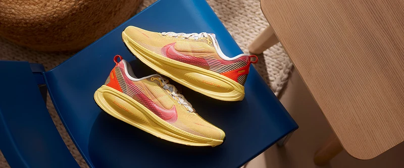 Nike Straßenlaufschuh (Herren) Vomero 18 SE