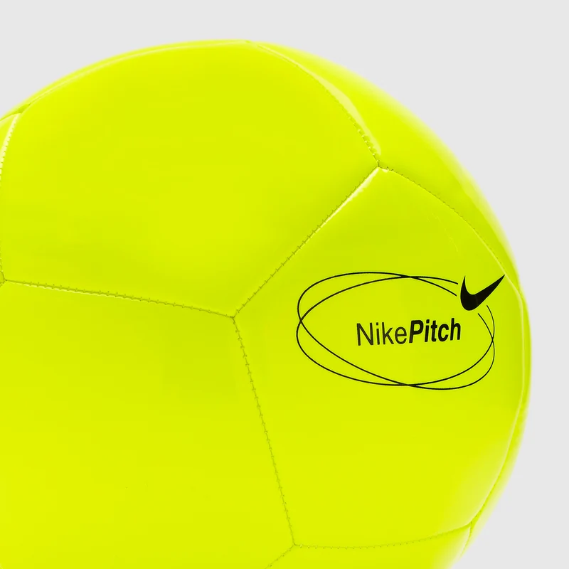 Nike Pitch Team Football