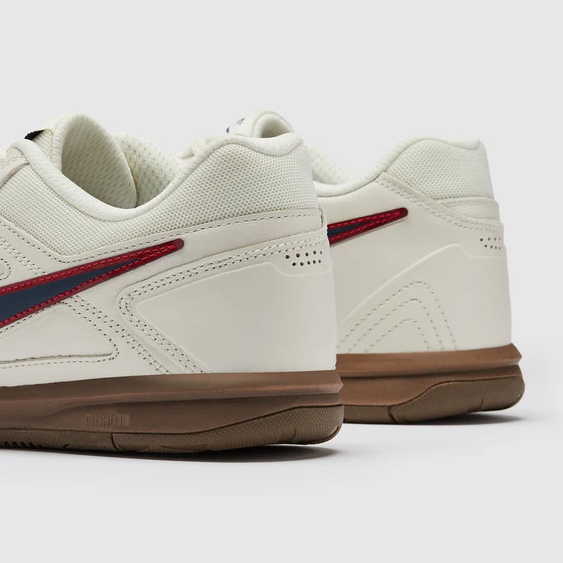 Nike Sportswear Gato