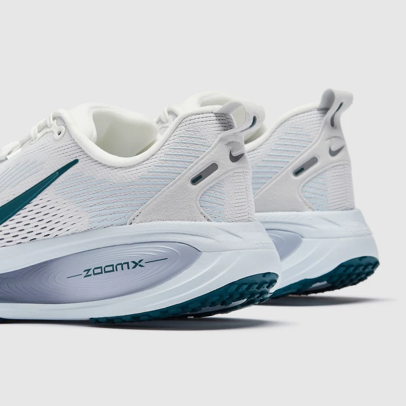 Nike Damen Vomero 18