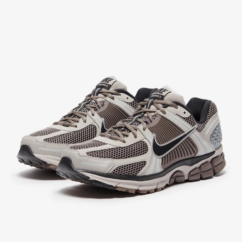 Nike Herrenschuh Zoom Vomero 5