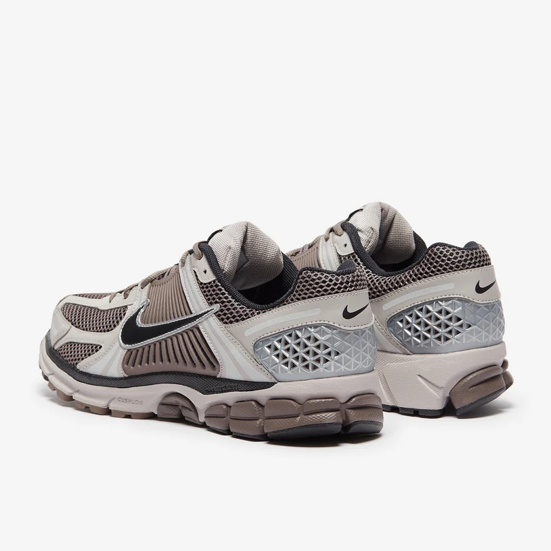 Nike Herrenschuh Zoom Vomero 5