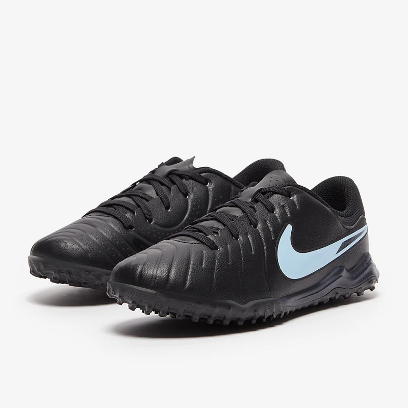 Nike Low Top Turf