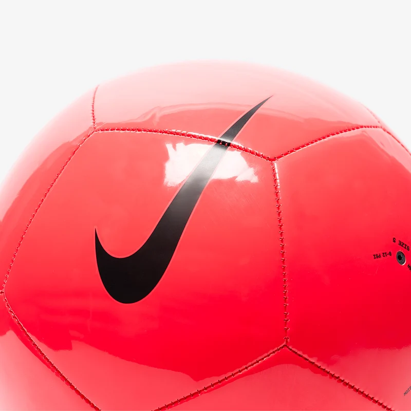 Nike Pitch Fußball