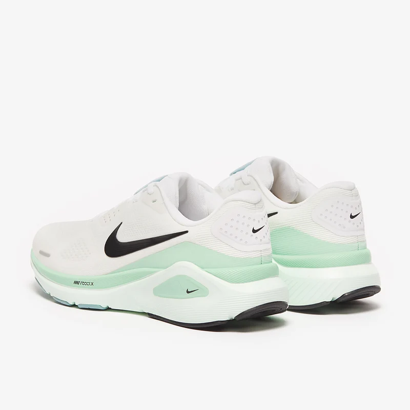 Nike Damen Structure 26