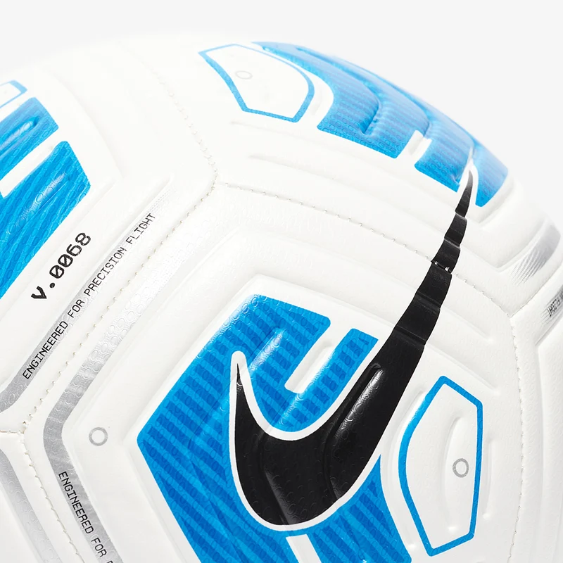 Nike Strike Fußball