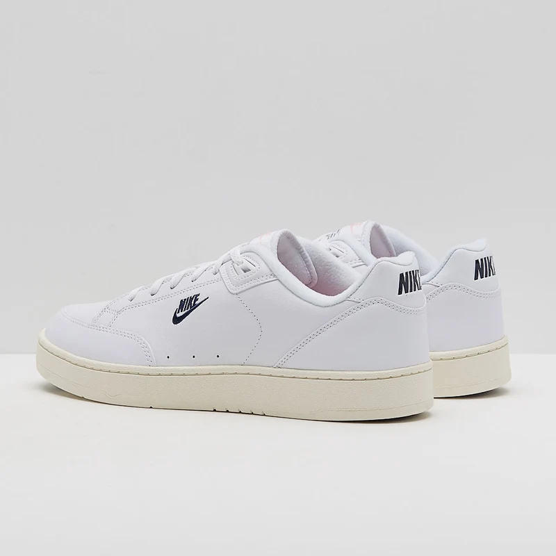 Nike Grandstand II