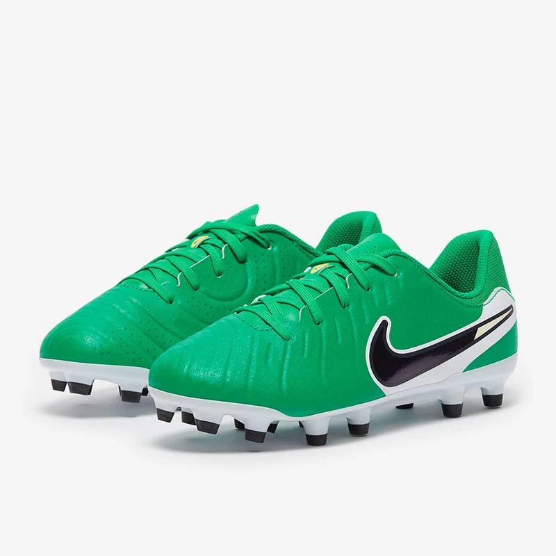 Nike Low Top Fußballschuh für verschiedene Böden für ältere