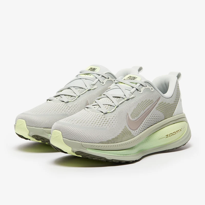 Nike Straßenlaufschuh (Herren) Vomero 18