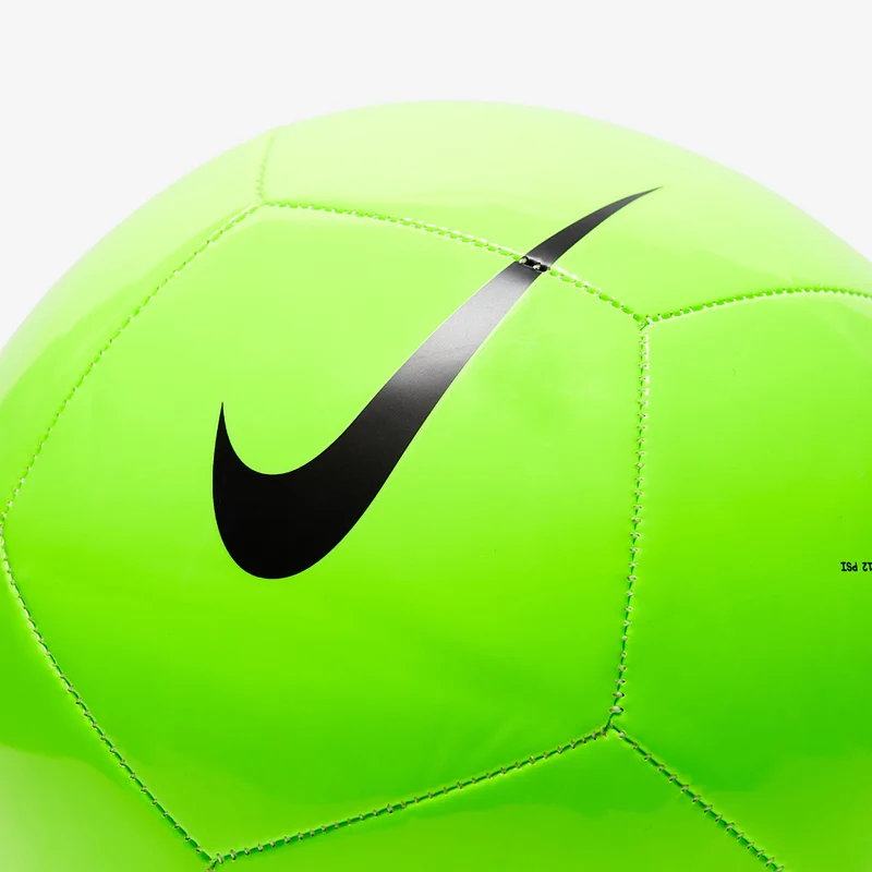 Nike Pitch Fußball