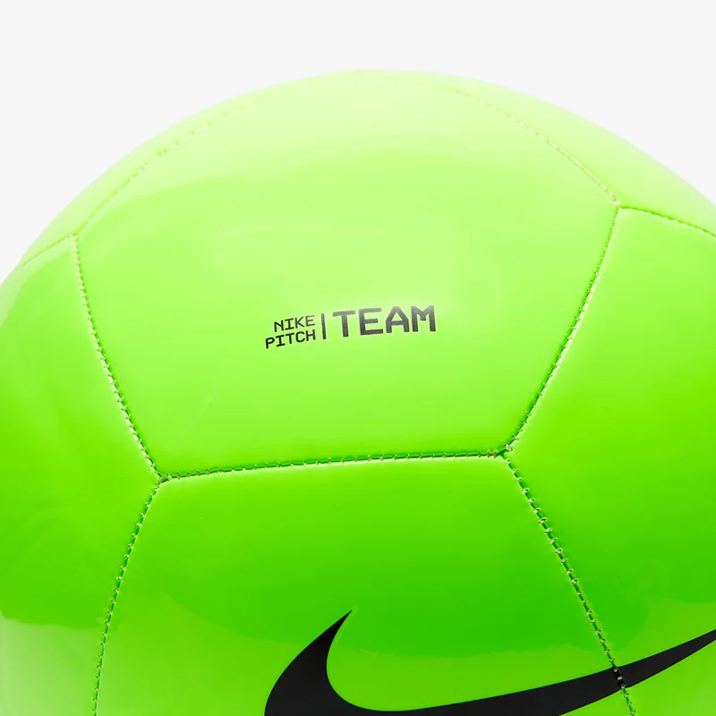 Nike Pitch Fußball