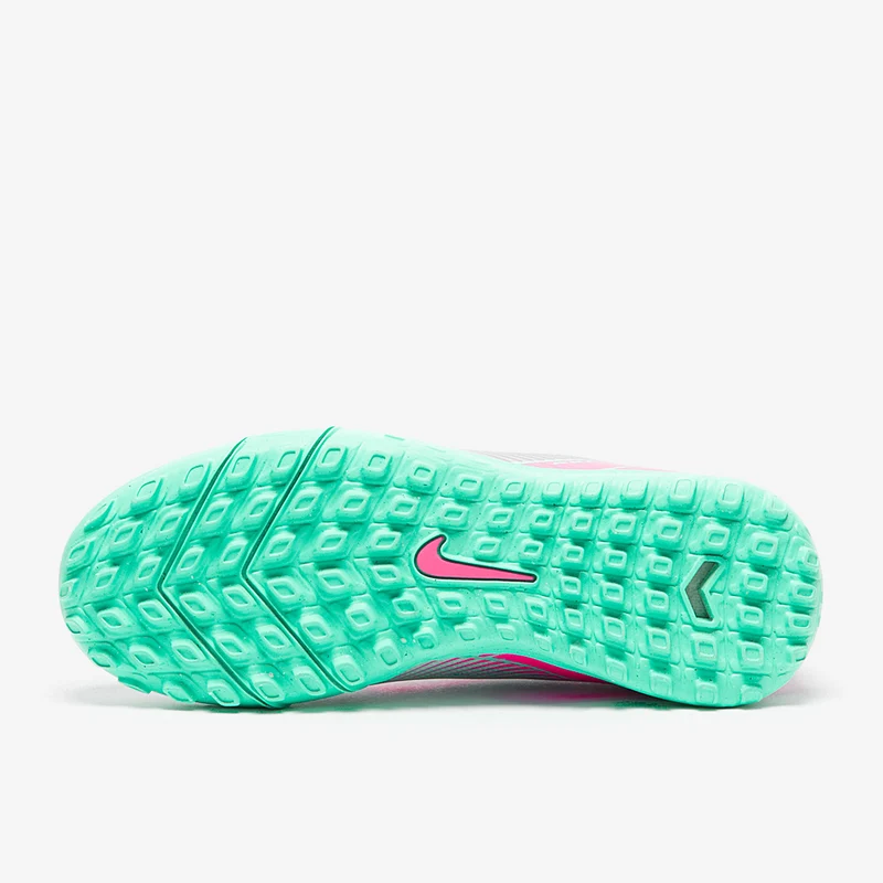 Nike TF Low-Top
