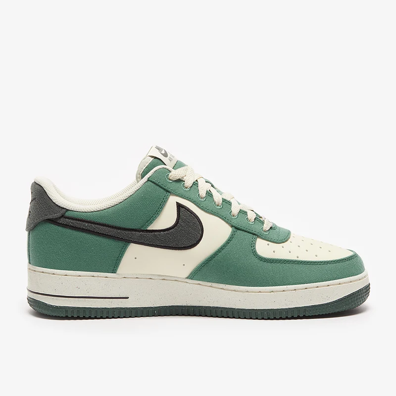 Nike Sportswear Air Force 1 '07 LV8