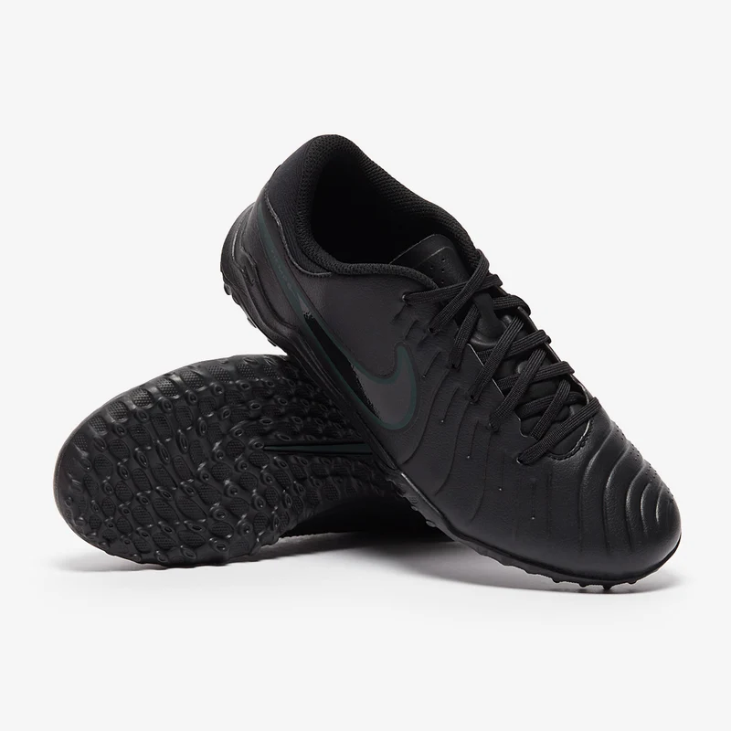 Nike Low Top Turf