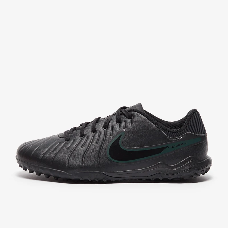 Nike Low Top Turf