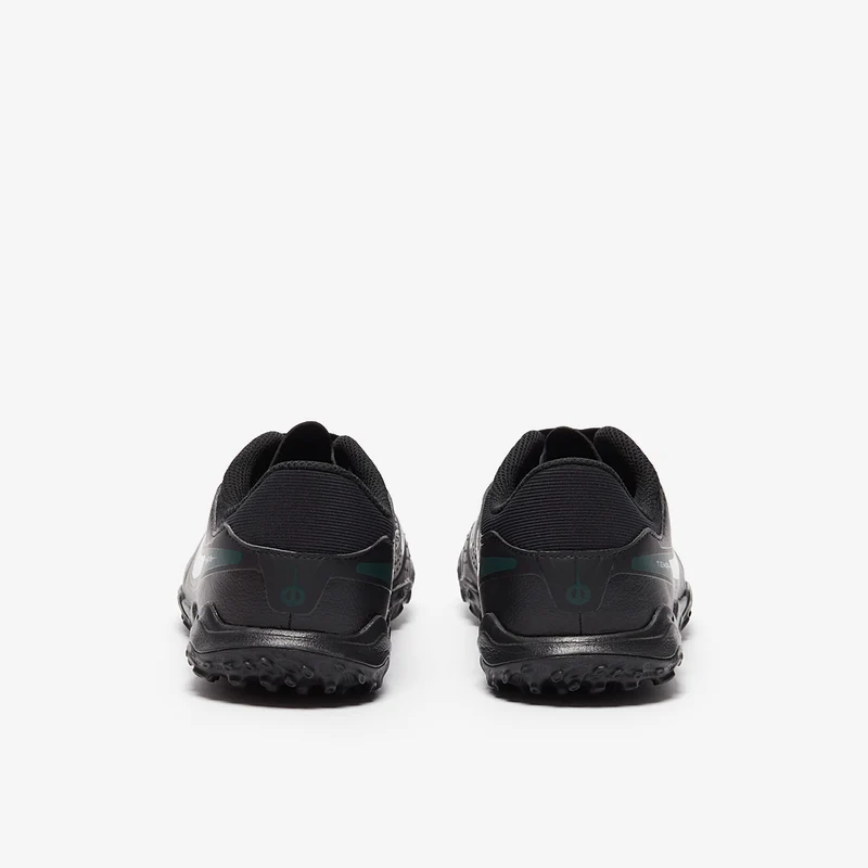 Nike Low Top Turf