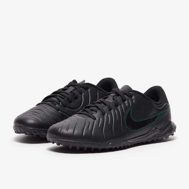 Nike Low Top Turf