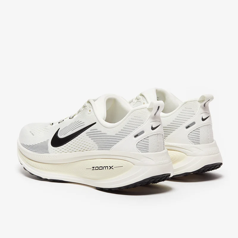 Nike Straßenlaufschuh (Herren) Vomero 18