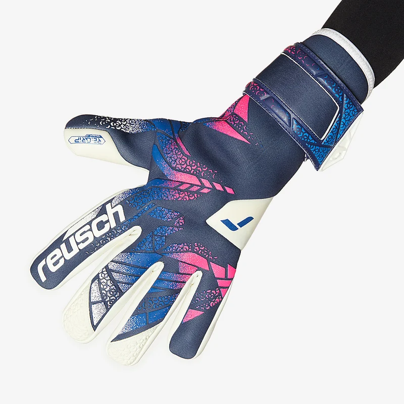 Reusch Attrakt RE:GRIP