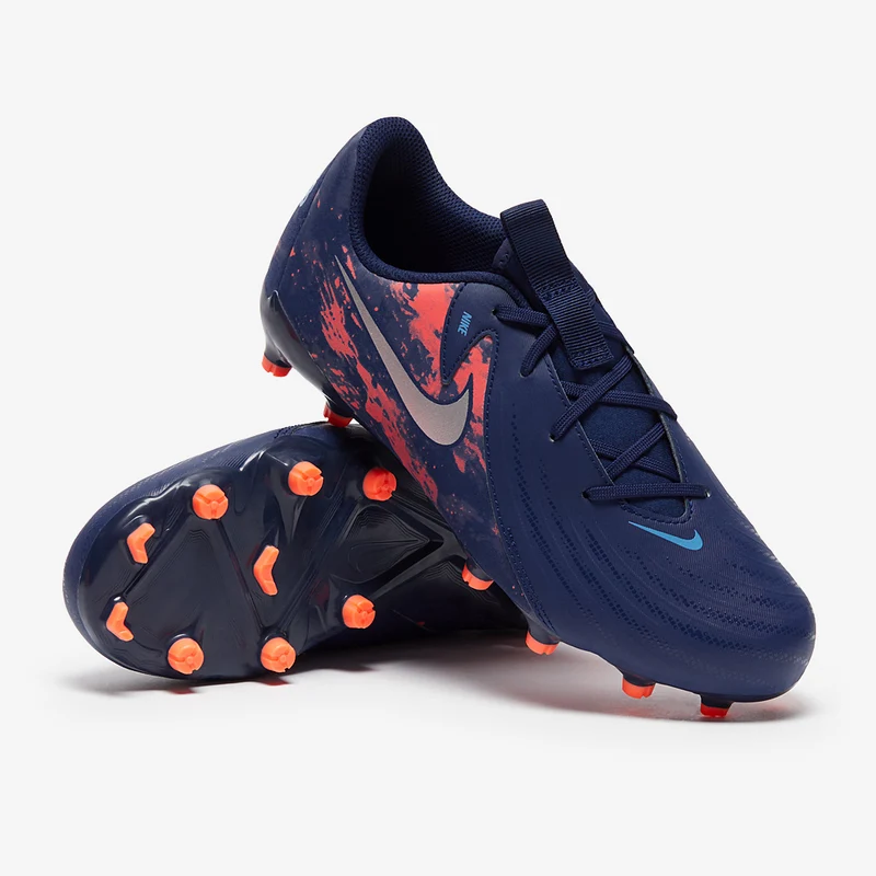 Nike MG Low Top