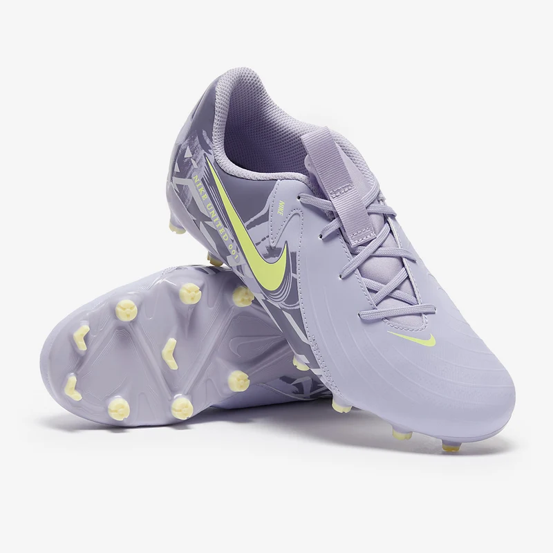 Nike MG Low Top