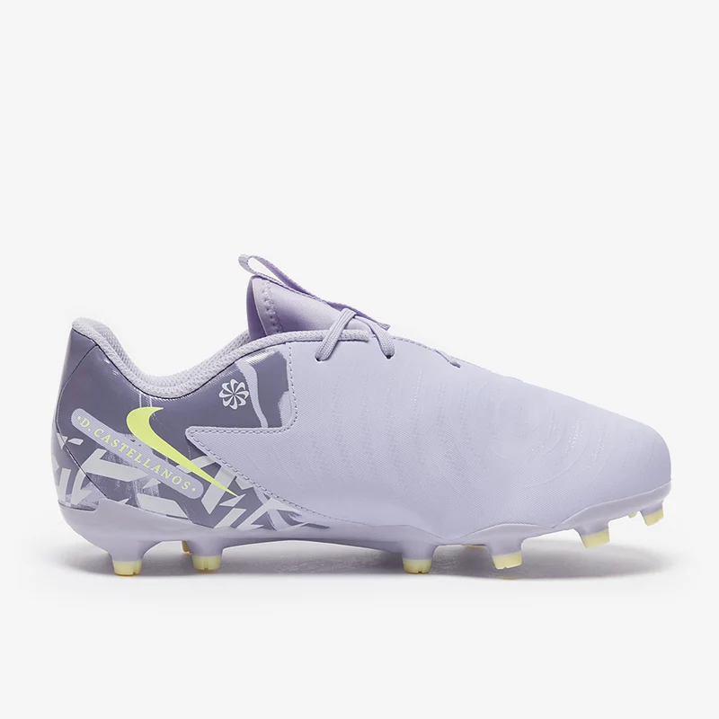 Nike MG Low Top