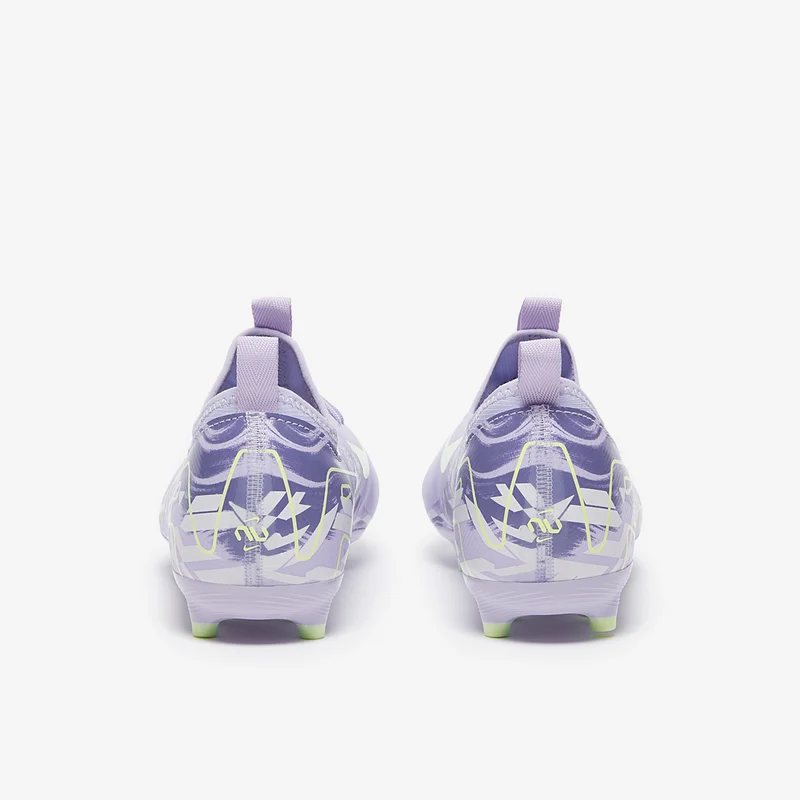 Nike MG Low Top