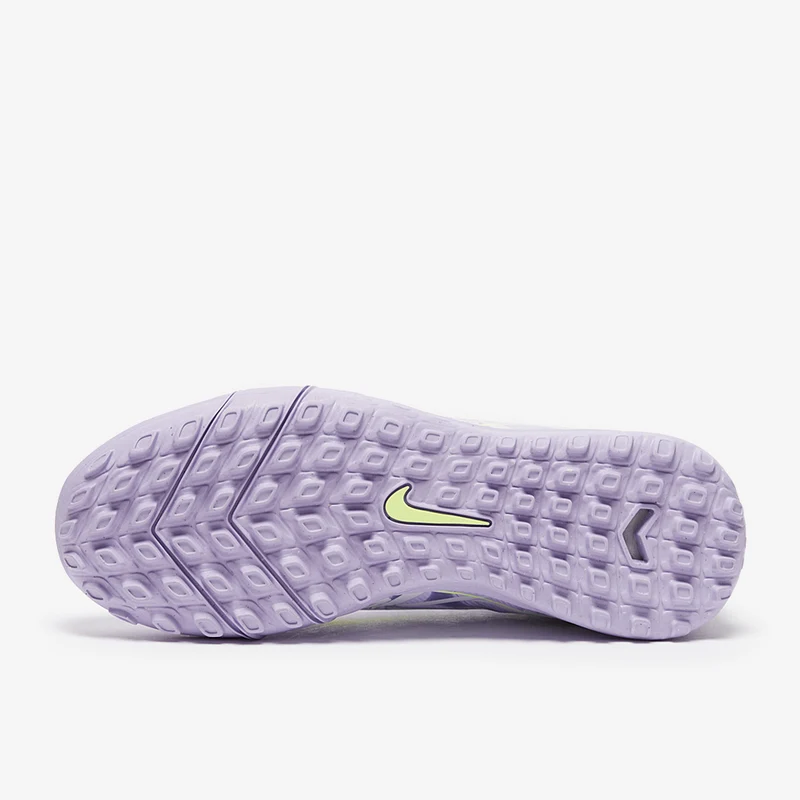 Nike TF Low Top