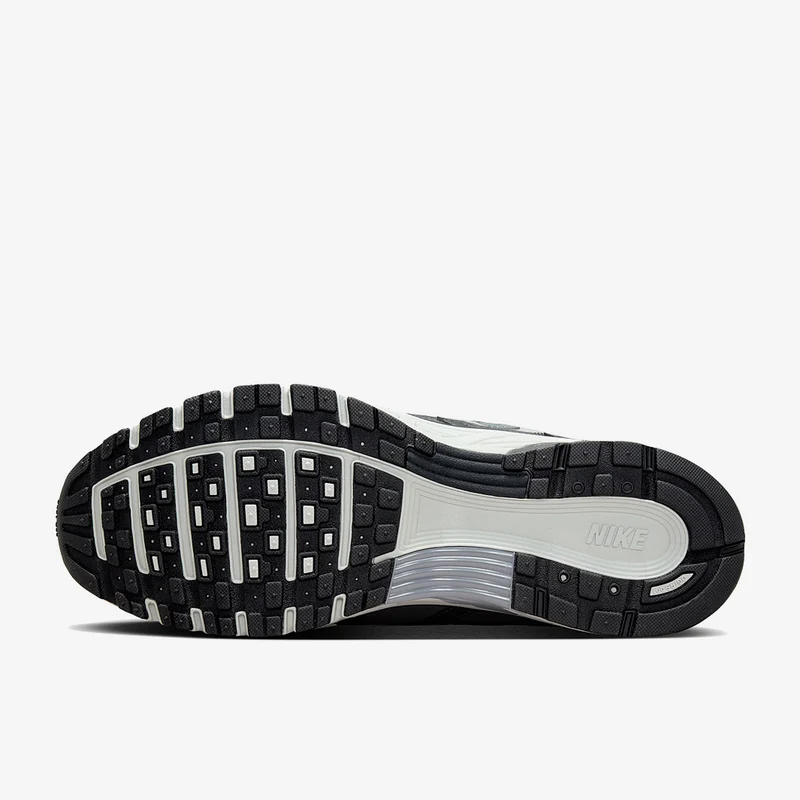 Nike Sportswear P-6000